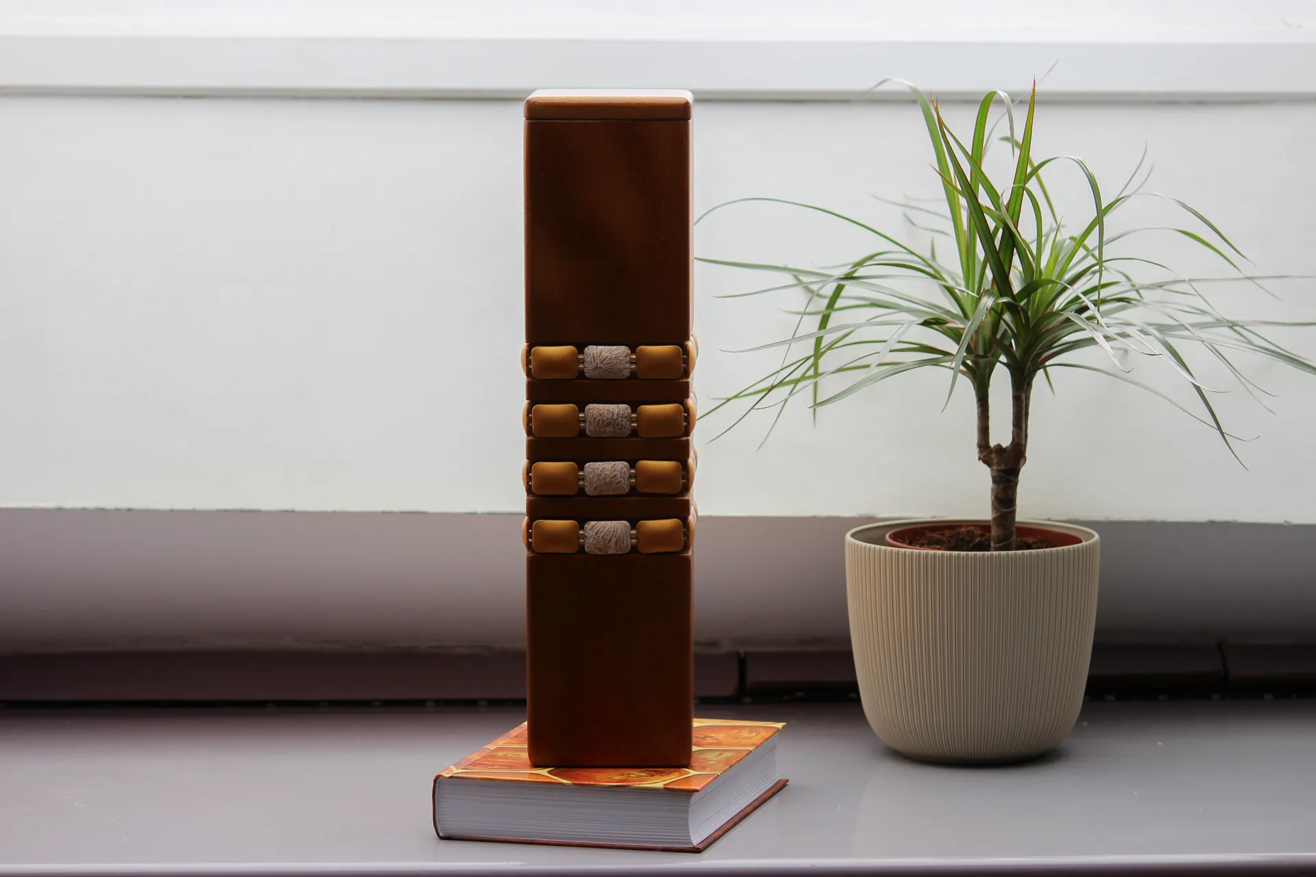 A Memora capsule kept at home, as an art object